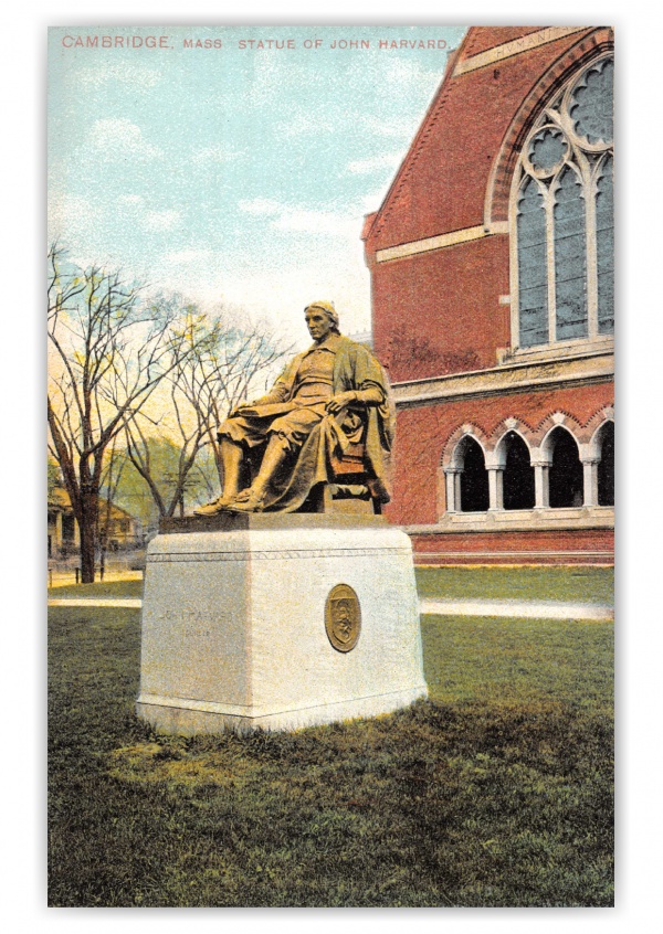 Cambridge, Massachusetts, Statue of John Harvard