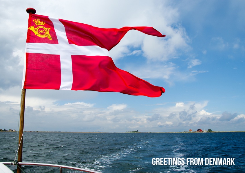 Greetings From Denmark Flag Buone Vacanze Spedisci Vere E Proprie Cartoline Online