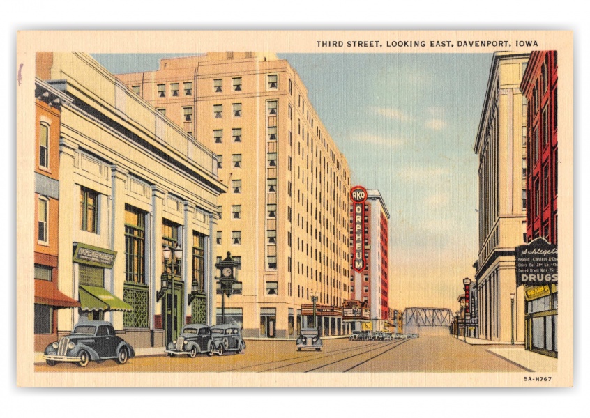 Davenport, Iowa, Third Street looking east