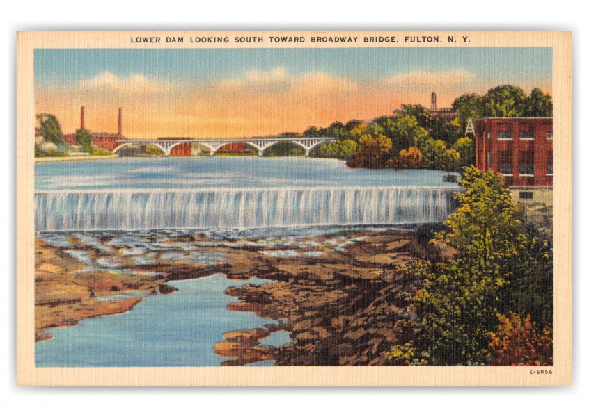 Fulton, NewYork, Lower Dam looking south