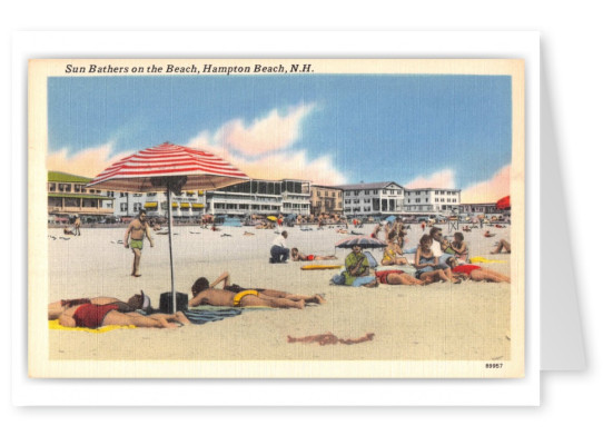 Hampton Beach, New Hampshire, Bathers on the beach