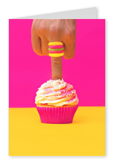 Kubistika Finger im Muffin in pink und gelb