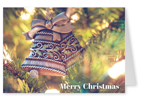 Weihnachtsgrußkarte mit Fotografie von Glöckchen, die im Weihnachtsbaum hängen