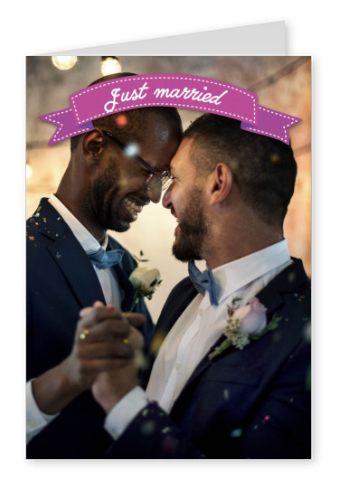 rosa Banner zur Hochzeit mit weißer Handschrift just married
