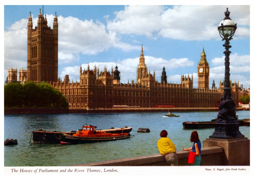 John Hinde Archivio foto il Parlamento e il Fiume Tamigi