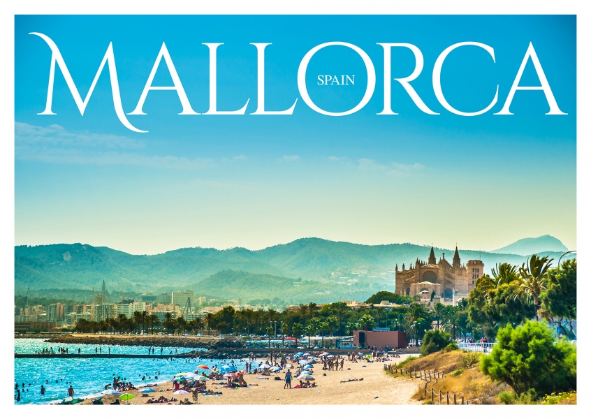 Foto von Mallorca mit Strandblick und Palma de Mallorca im Hintergrund–mypostcard
