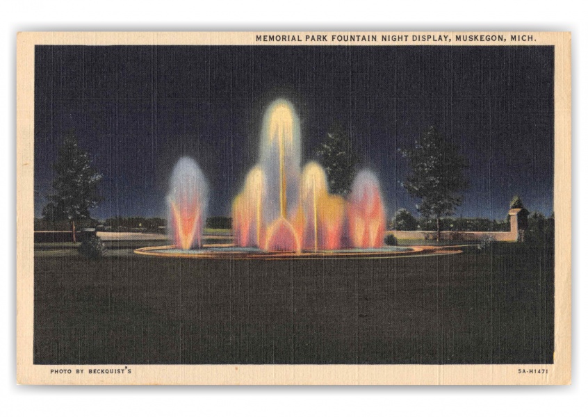 Muskegon Michigan Memorial Park Fountain at Night