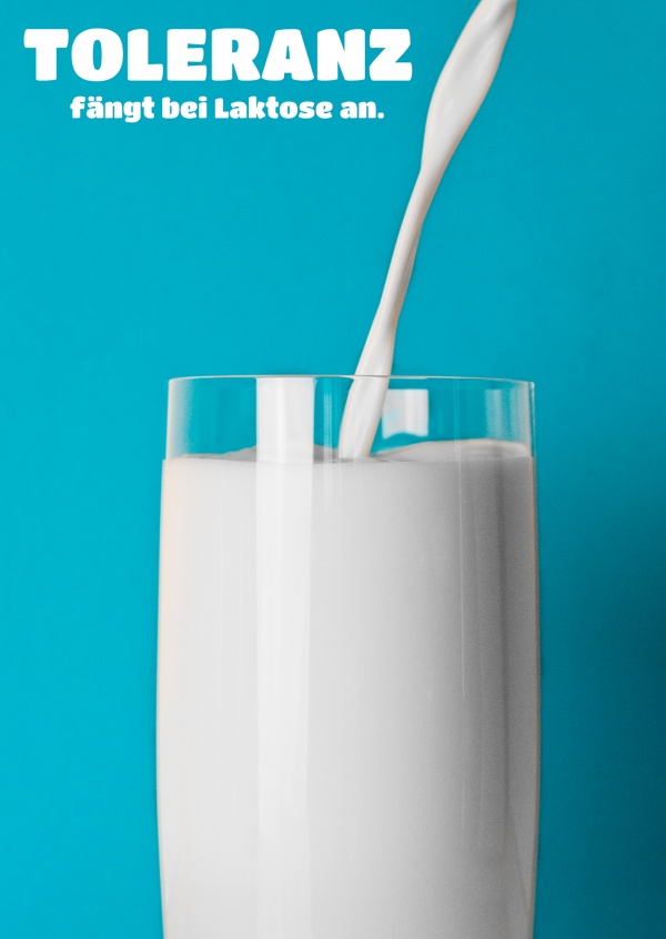 Milchglas und der Spruch Toleranz fÃ¤ngt bei Laktose an