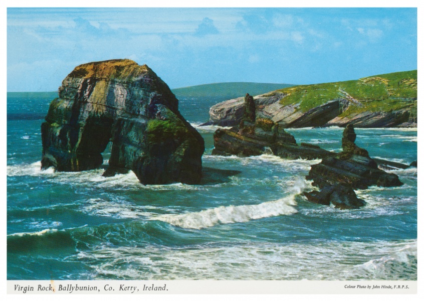 De John Hinde Archief foto Maagd Rock, Ballybunion, Co. Kerry, Ierland