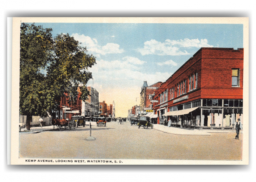 Watertown, South Dakota, Kemp Avenue looking west