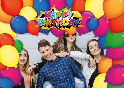 Happy Birthday mit vielen bunten Luftballons und Pop Art Schrift