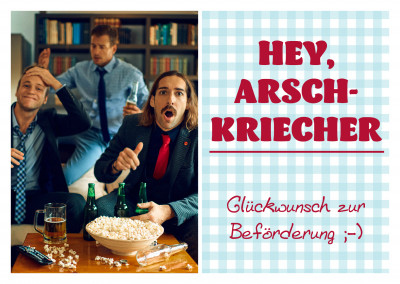 Tischdeckenmuster blau-weiß rote Schrift