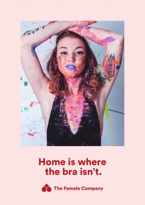 THE FEMALE COMPANY Postkarte Home is where the bra isn't