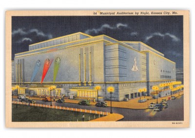 Kansas City, Missouri, Municipal Auditorium at night
