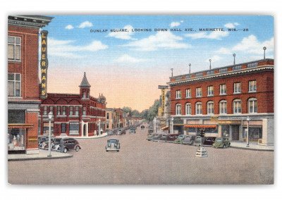 Marinette, Wisconsin, Dunlap Square looking down hall avenue