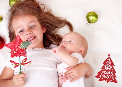 Personalisierbare Weihnachtskarte mit O Tannenbaum in rot