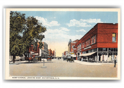 Watertown, South Dakota, Kemp Avenue looking west
